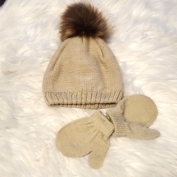 Baby hat & mittens - Picture 2 of 8